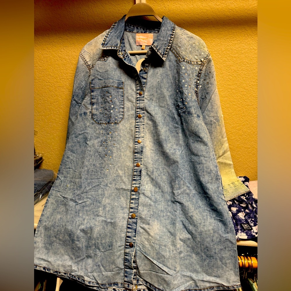 Women’s Denim Rhinestone Top NWT 1X